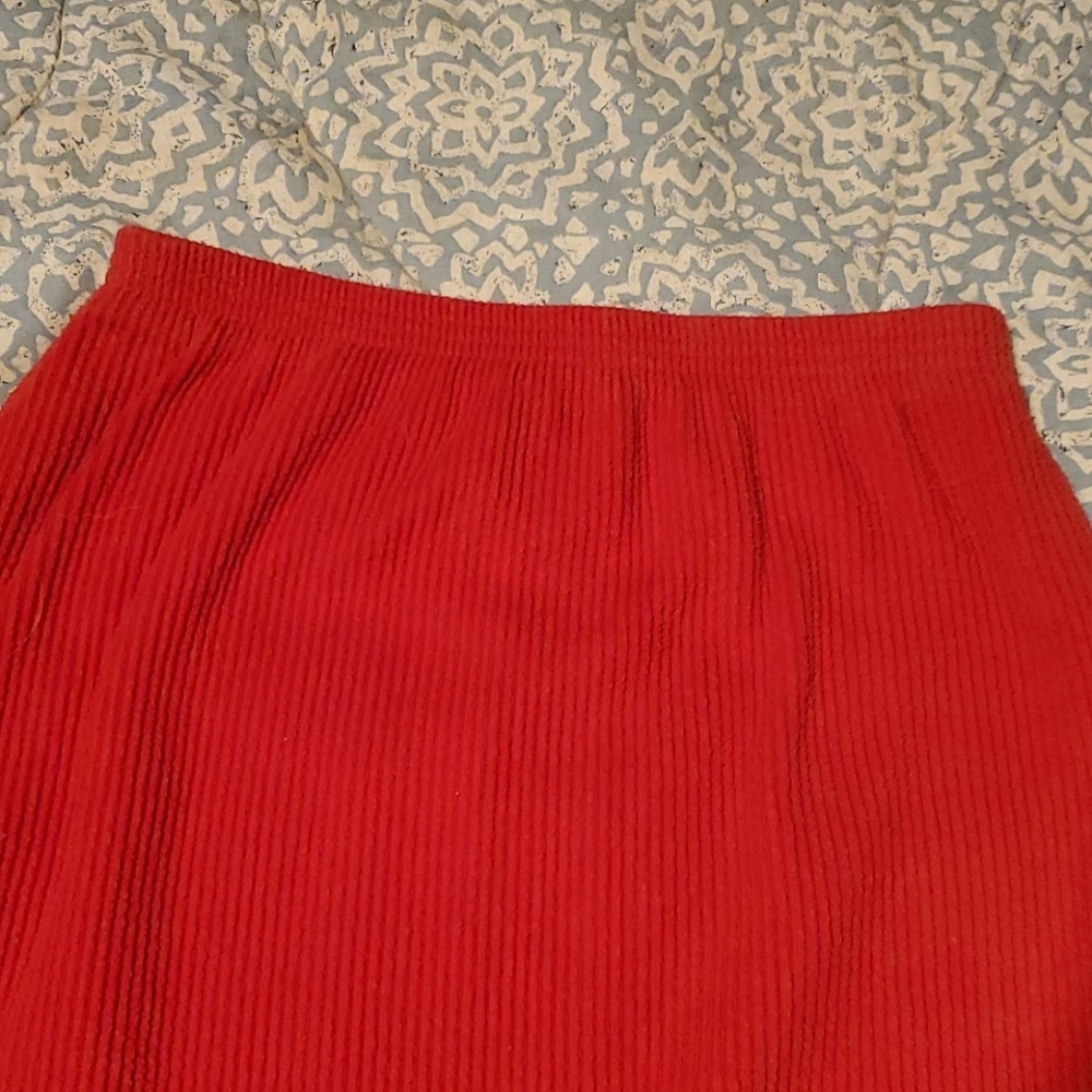 Skirt with slit